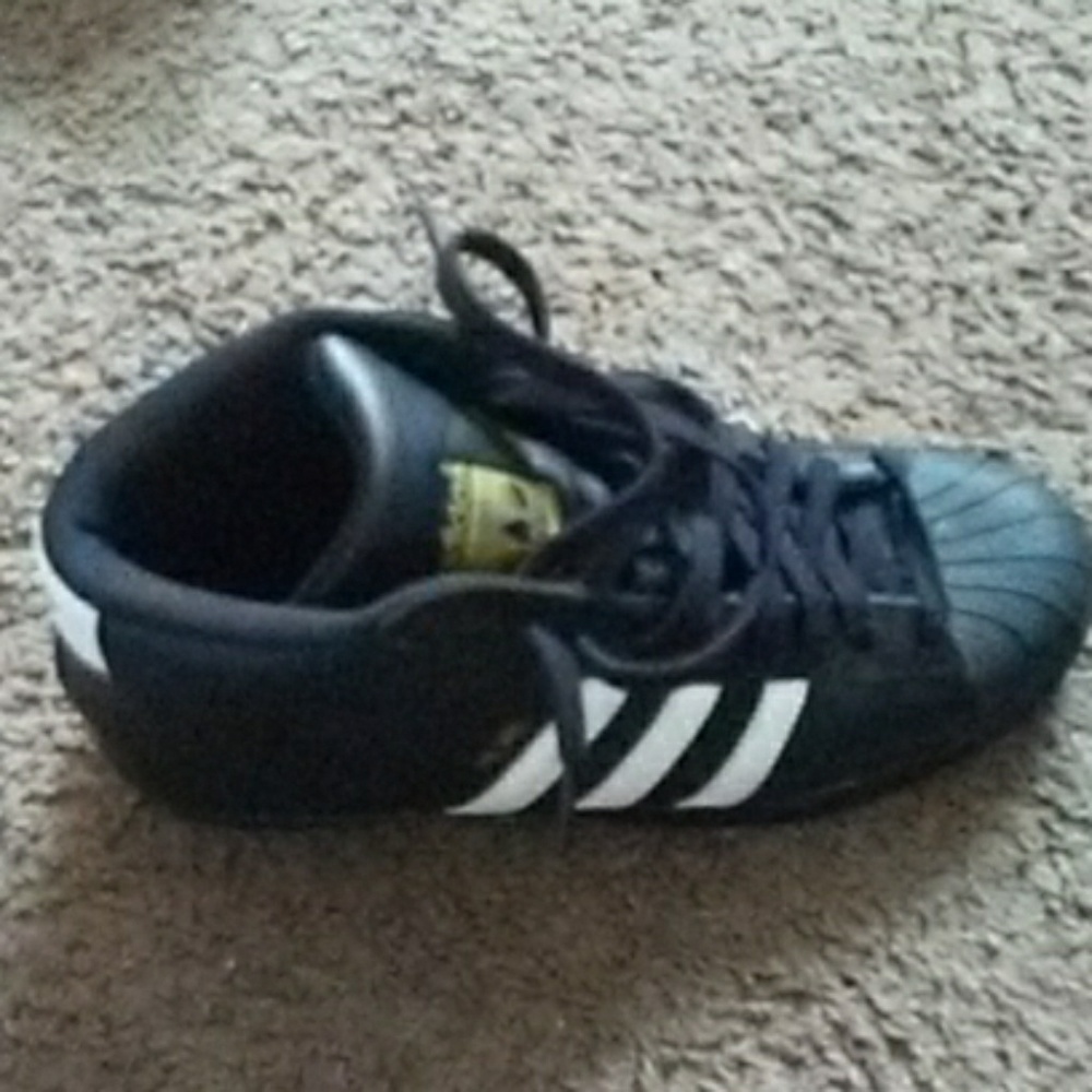 PRO MODEL J ADIDAS